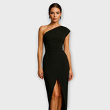 Elegáns aszimmetrikus estélyi ruha