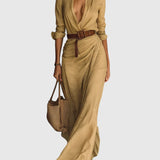 Klara – Elegáns dekoltázsú ruha