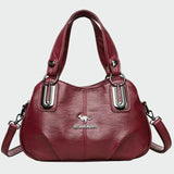 Elegáns tágas táska