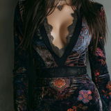 Grazia - Mini Slim-fit Velúr Ruha Virágmintával és Csipkével